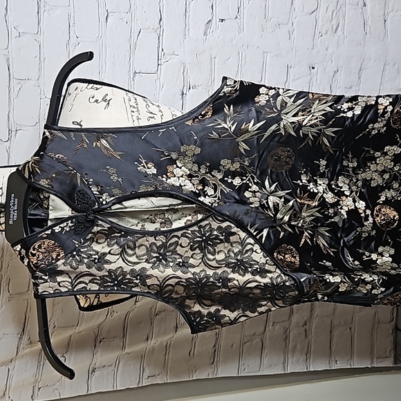 Frederick's of Hollywood Asian Inspired Satin/Lace Maxi Dress Size 8 - Picture 2 of 8